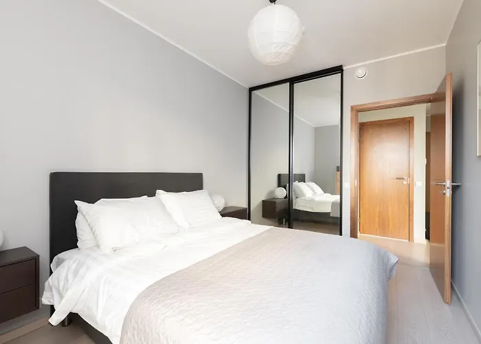 Free Parking, Quiet, One-bedroom At Kalamaja 탈린